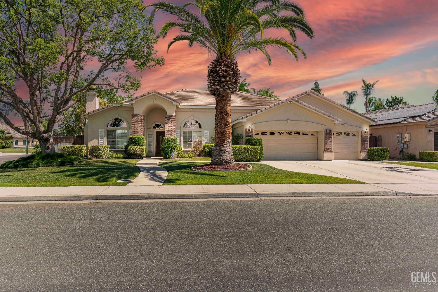 10726 Beaver Creek Drive  Bakersfield CA 93312 photo