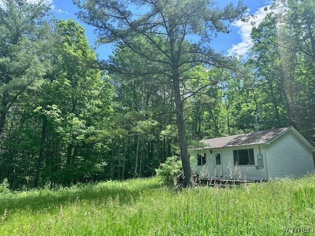 Property Photo:  8546 Seneca Way  NY 14717 