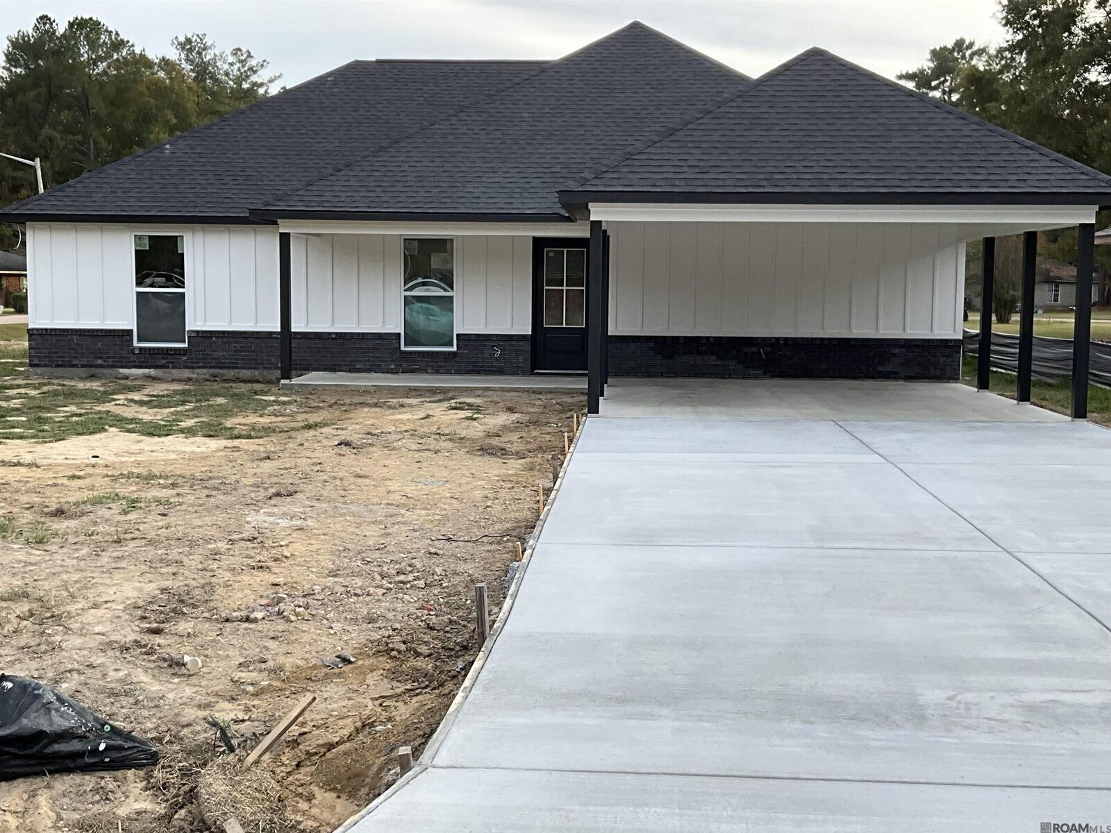 Property Photo: 9944 Ed Hughes Ct LA 70791