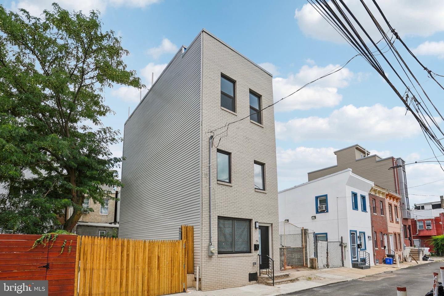 Property Photo:  2225-2227 N Waterloo Street  PA 19133 