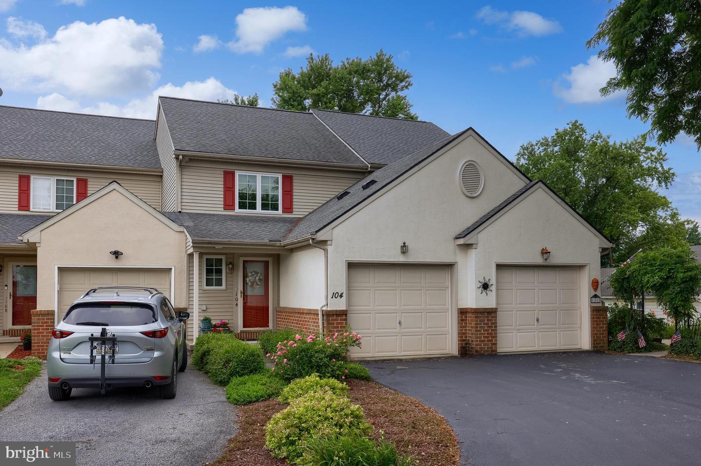 Property Photo:  104 Rutledge Avenue  PA 17601 