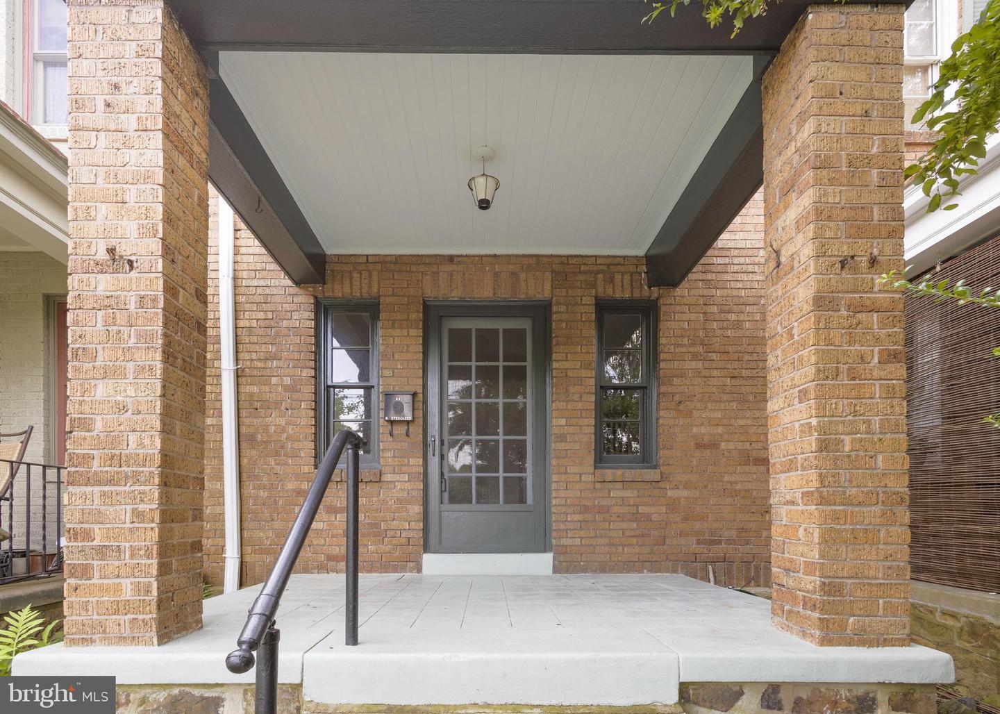 Property Photo:  36 W Evergreen Avenue  PA 19118 
