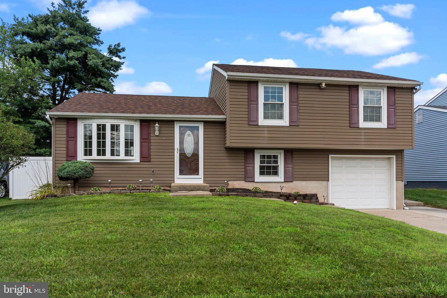 Property Photo: 4617 Murray Street PA 19007
