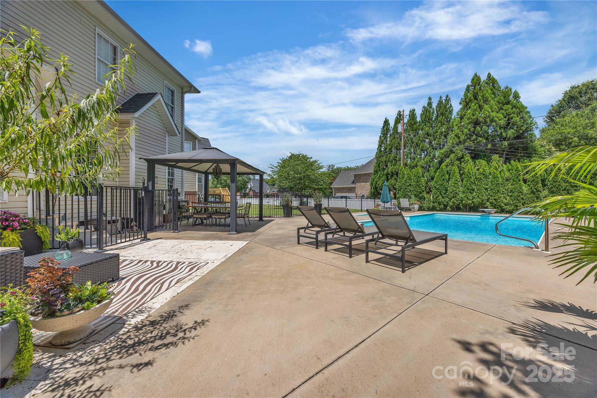 Property Photo: 1735 30th Avenue Place NE NC 28601