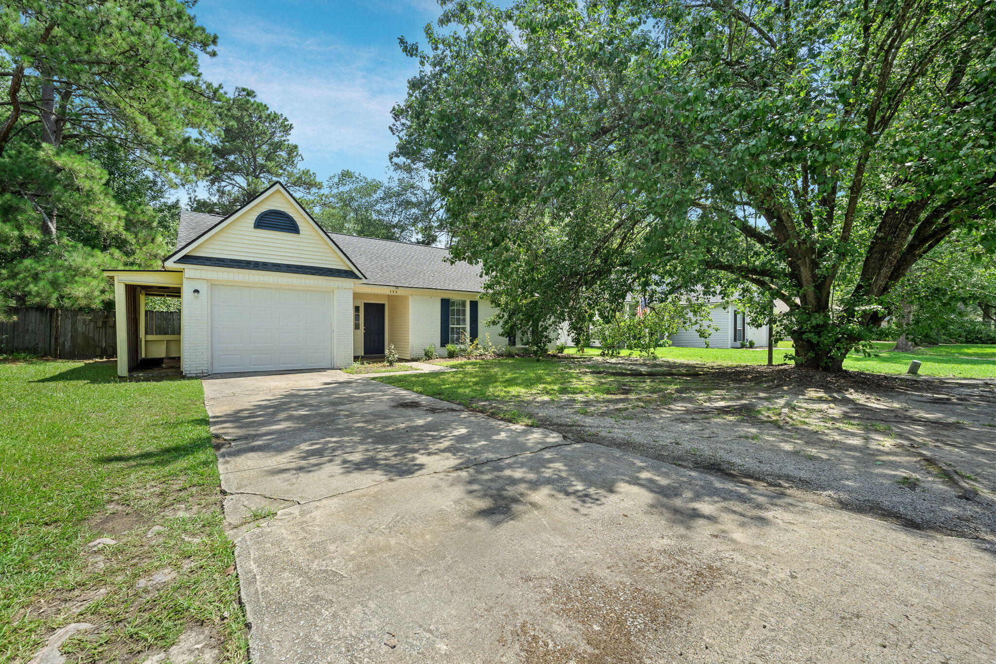 Property Photo: 136 Corsair Street SC 29483