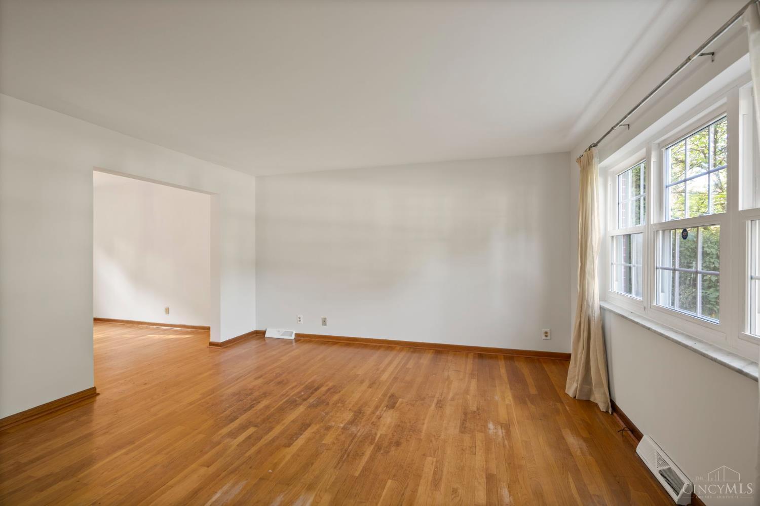 Property Photo: 1612 Bloomingdale Avenue OH 45230