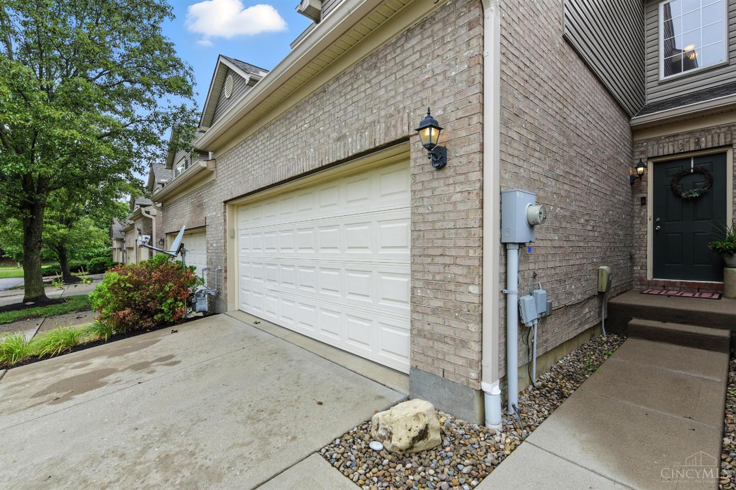 Property Photo:  3787 Thorngate Drive  OH 45040 
