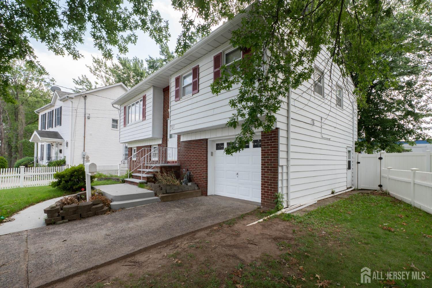 Property Photo: 727 E Woodbridge Avenue E NJ 07001
