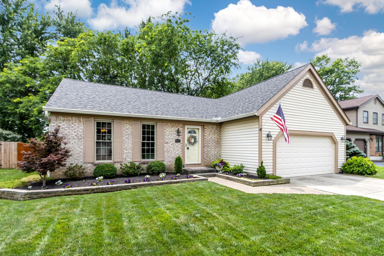 Property Photo: 403 Forestwood Drive OH 43230