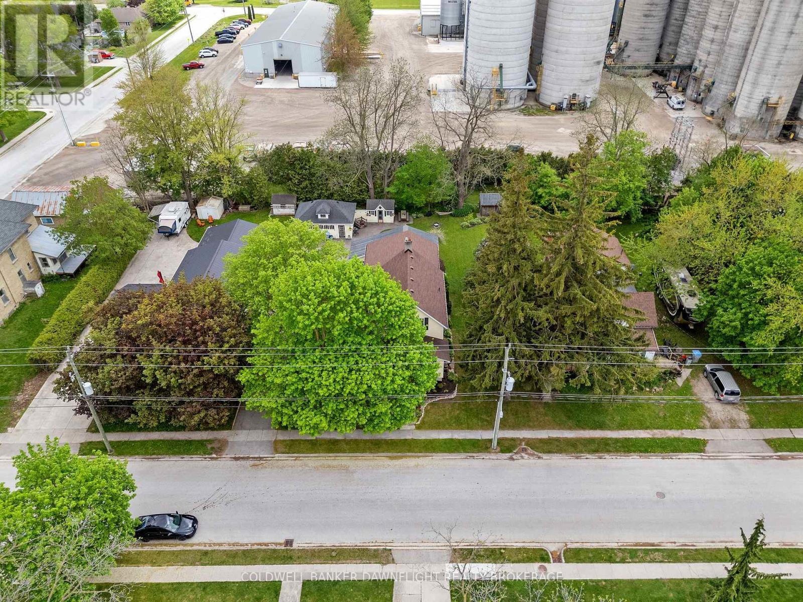Property Photo: 103 Richmond Street South ON N0M 1X0