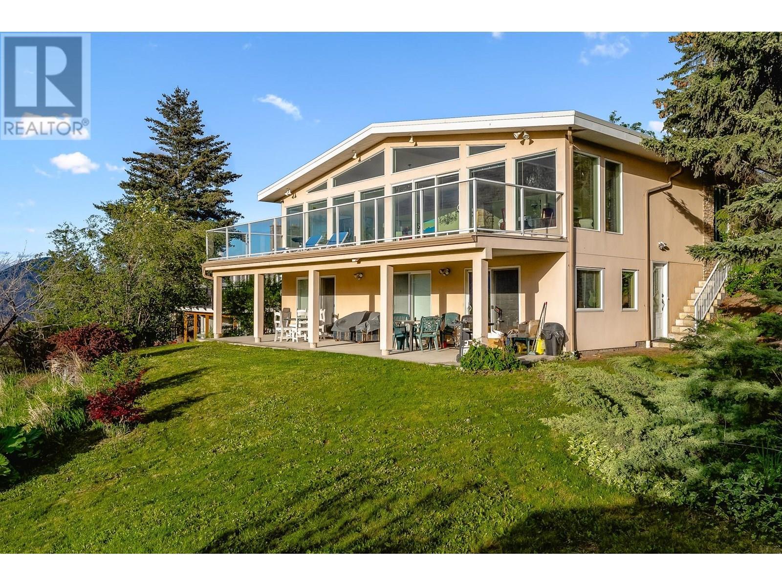 845 Gleneagles Drive  Kamloops BC V2E 1K2 photo