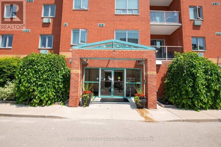 Photo de la propriété:  77 Baseline Road 405  ON N6J 1V5