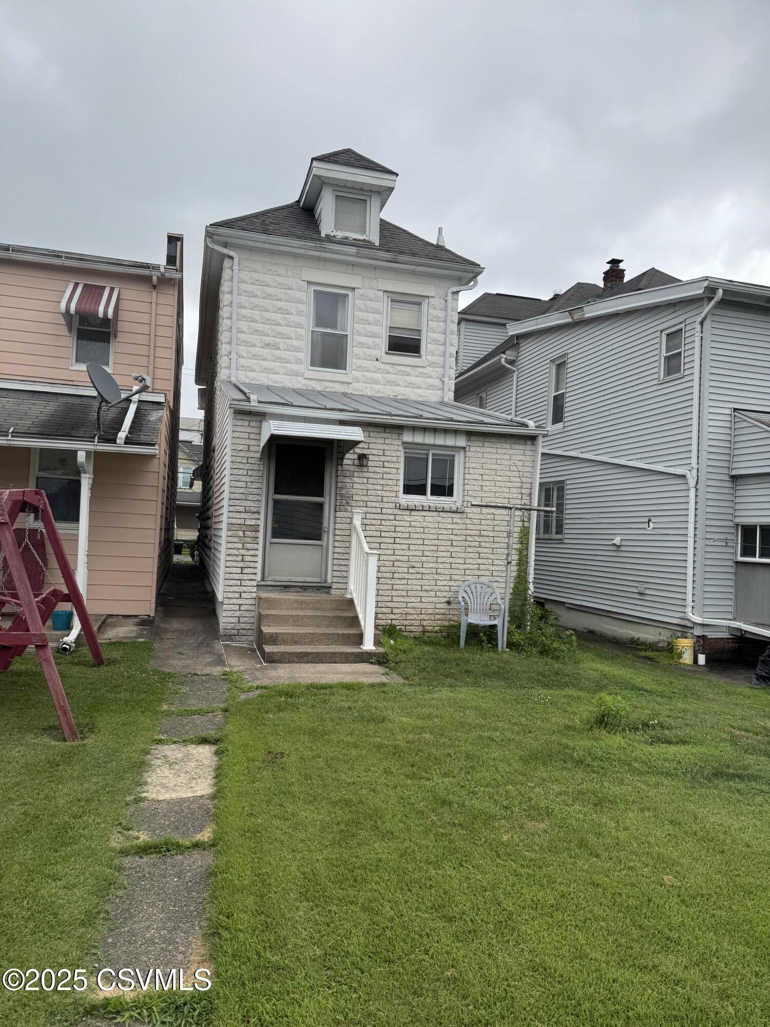 Property Photo:  721 Lasalle Street  PA 18603 