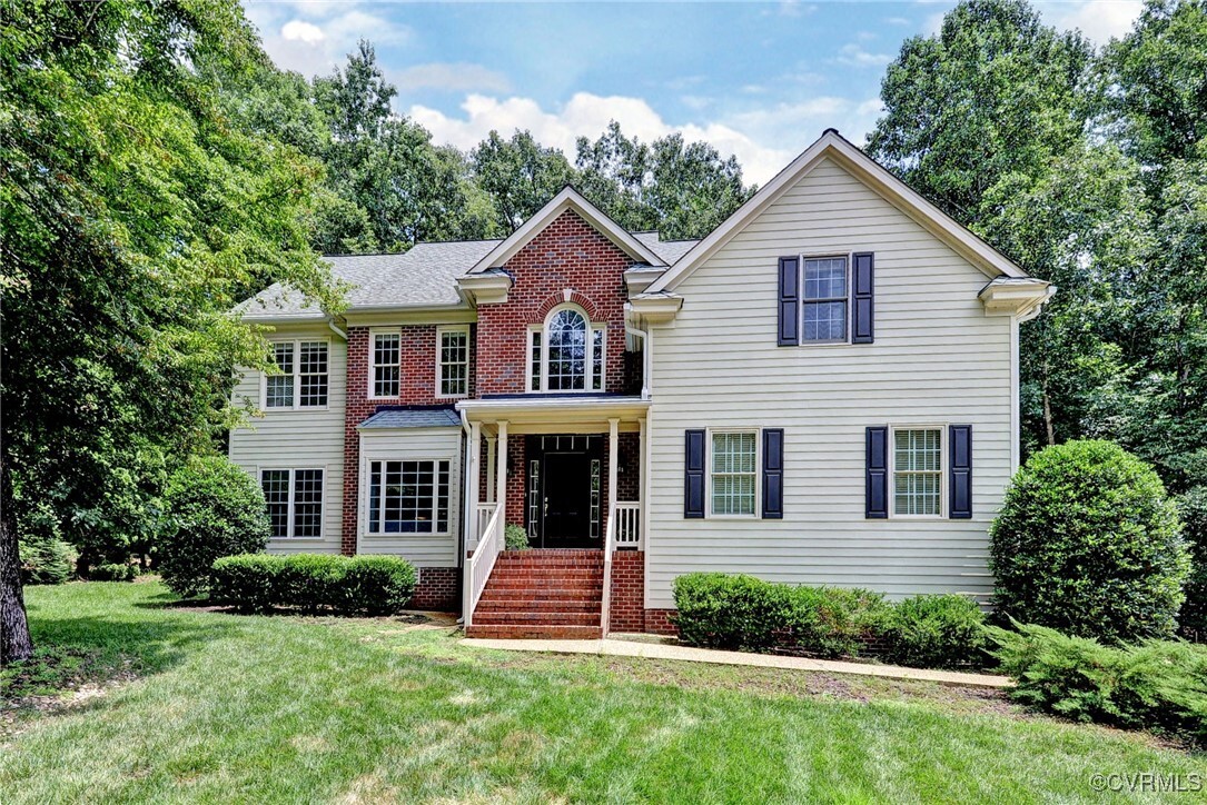 Property Photo: 112 Stone Bridge VA 23188