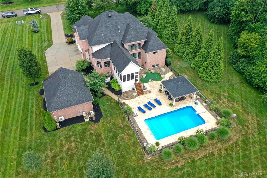Property Photo:  8533 Silver Oak Court  OH 45066 