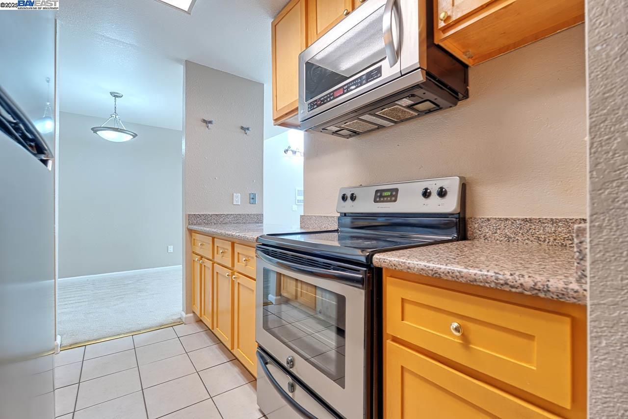 Property Photo:  3300 Wolcott Cmn 210  CA 94538 