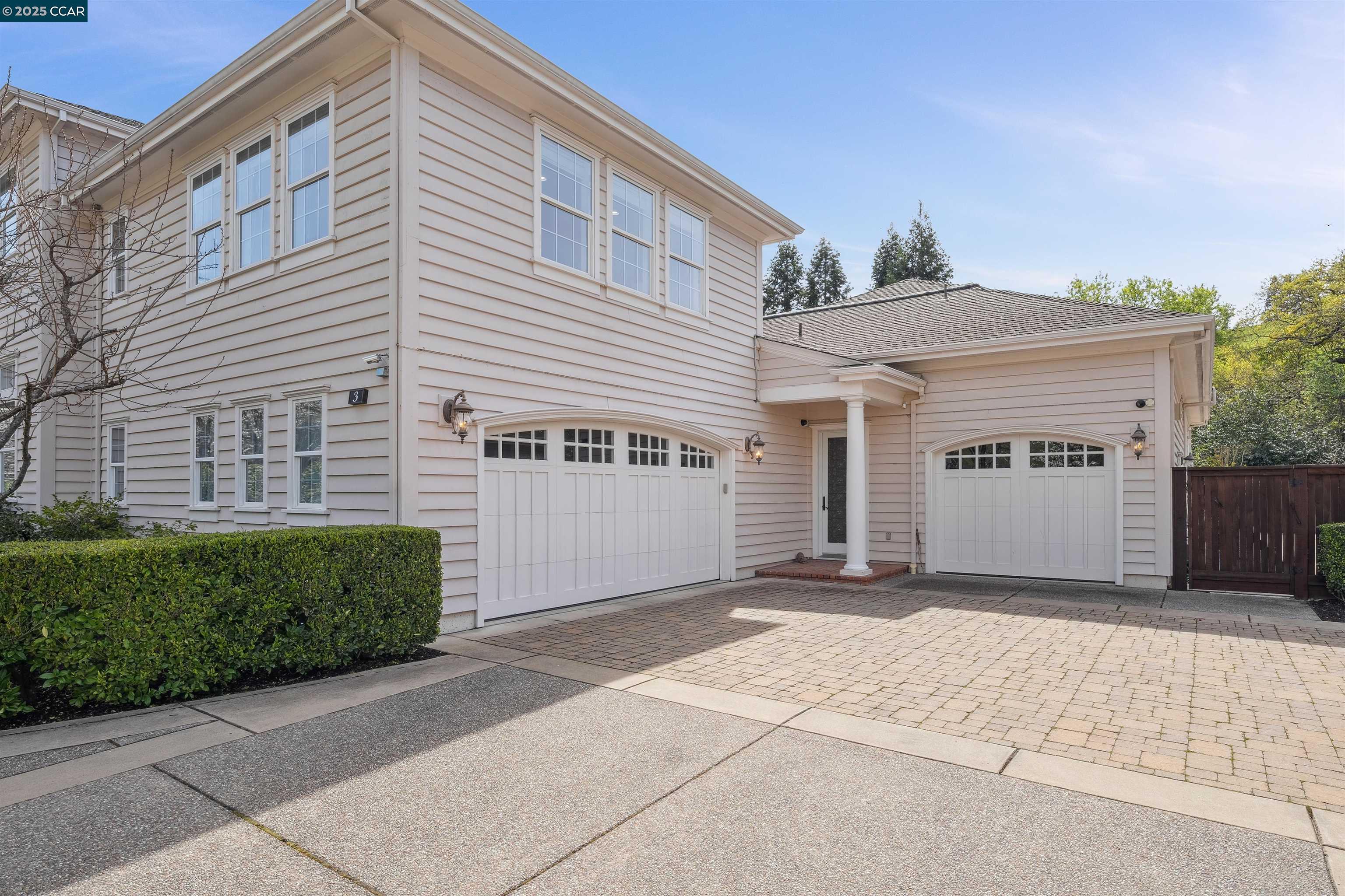 Property Photo: 3 Brooktree Dr CA 94506