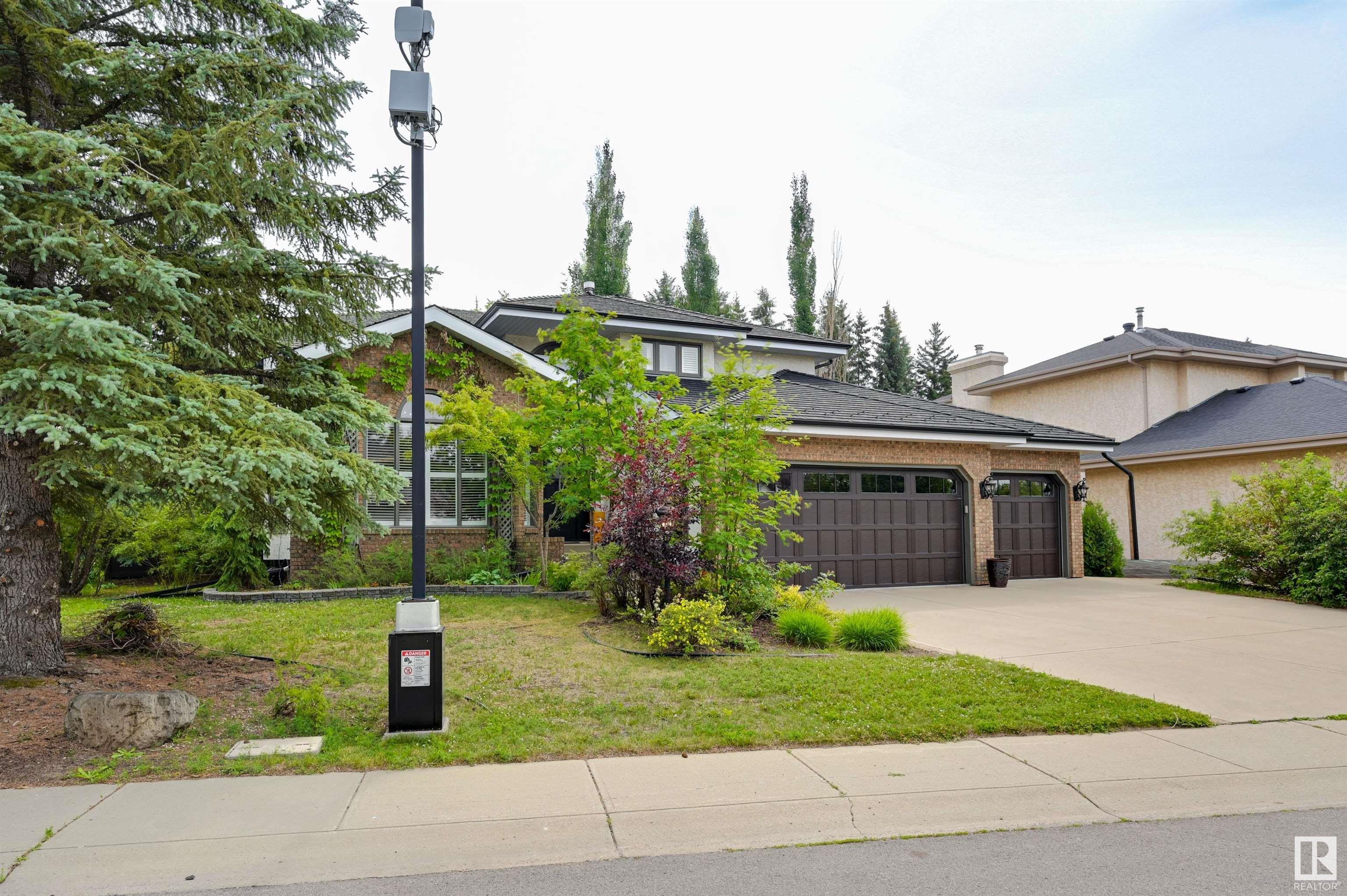Property Photo:  170 Roy Street NW  AB T6R 2A8 
