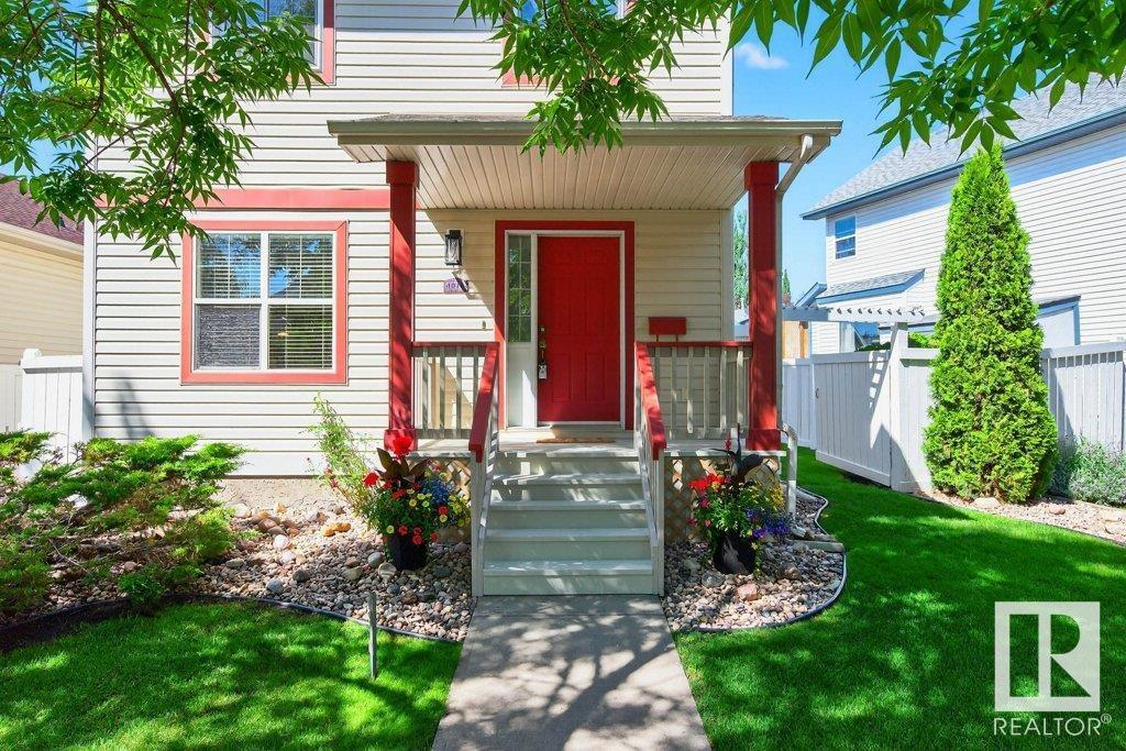 Property Photo:  1818 Tomlinson Crescent NW  AB T6R 2T4 