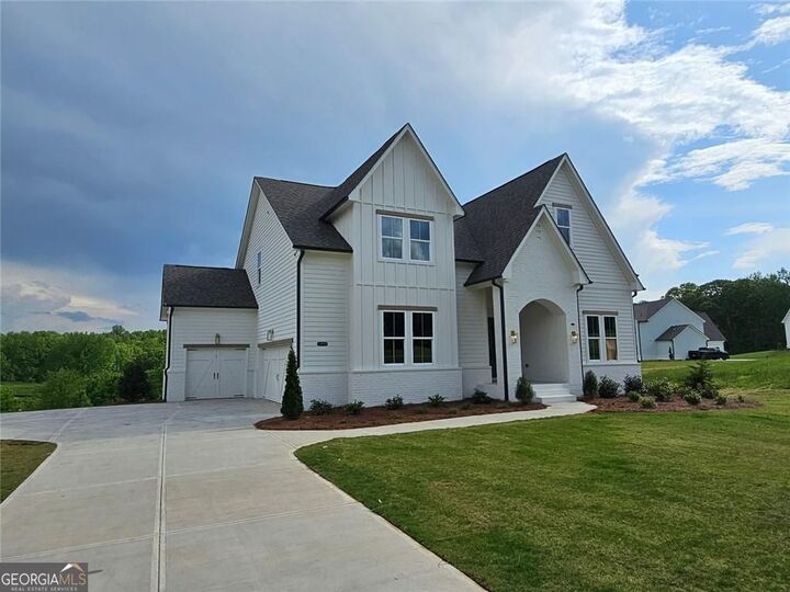 Property Photo: 6490 Mockingbird Road GA 30028