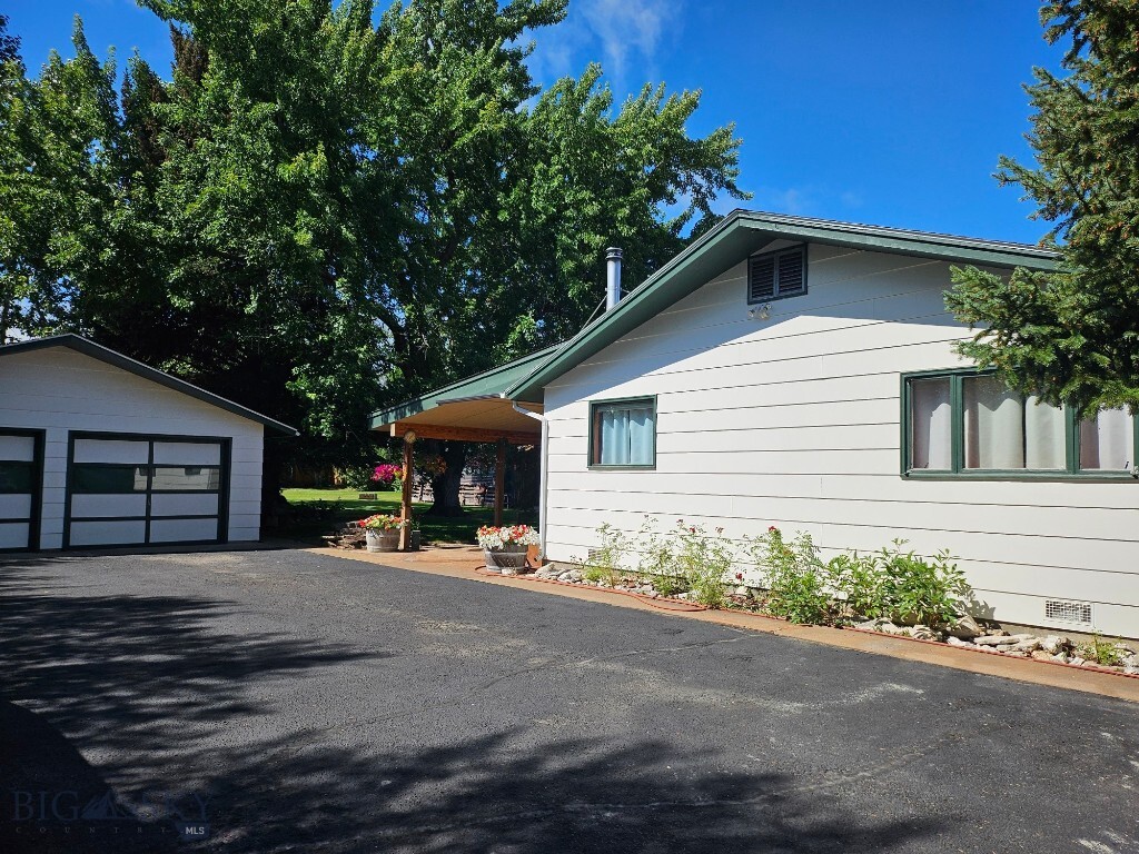 Property Photo:  2500 W Babcock  MT 59718 