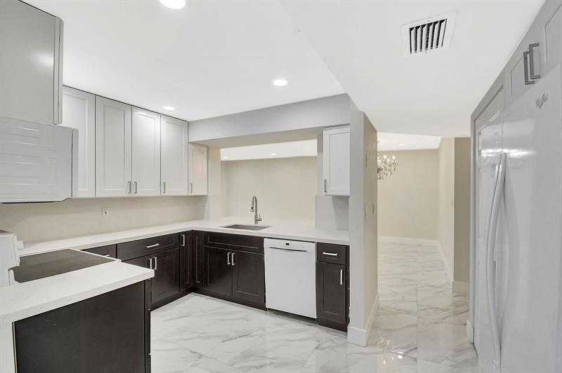 Property Photo: 9510 Seagrape Dr 201 FL 33324