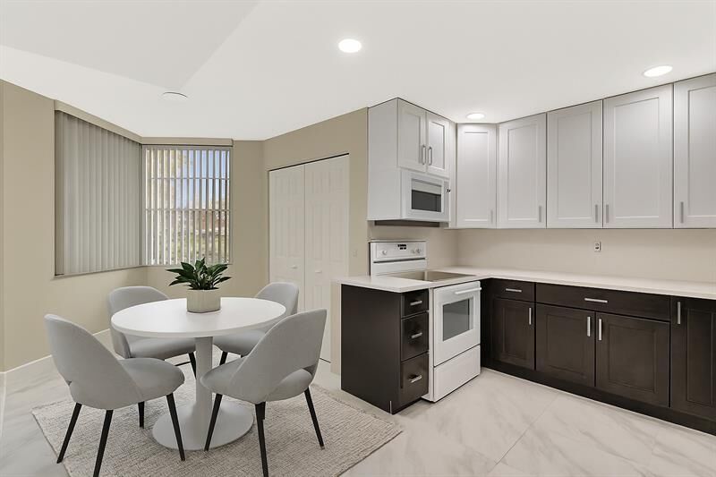 Property Photo:  9510 Seagrape Dr 201  FL 33324 