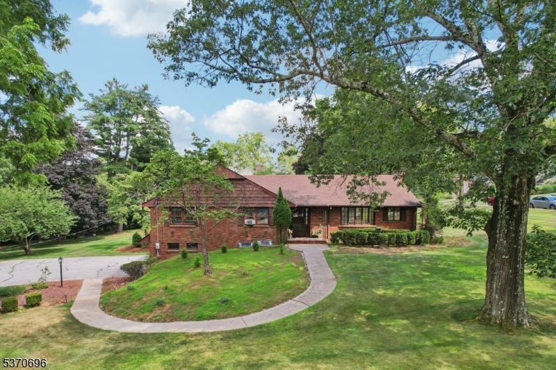 Property Photo: 775 Colonial Rd NJ 07417