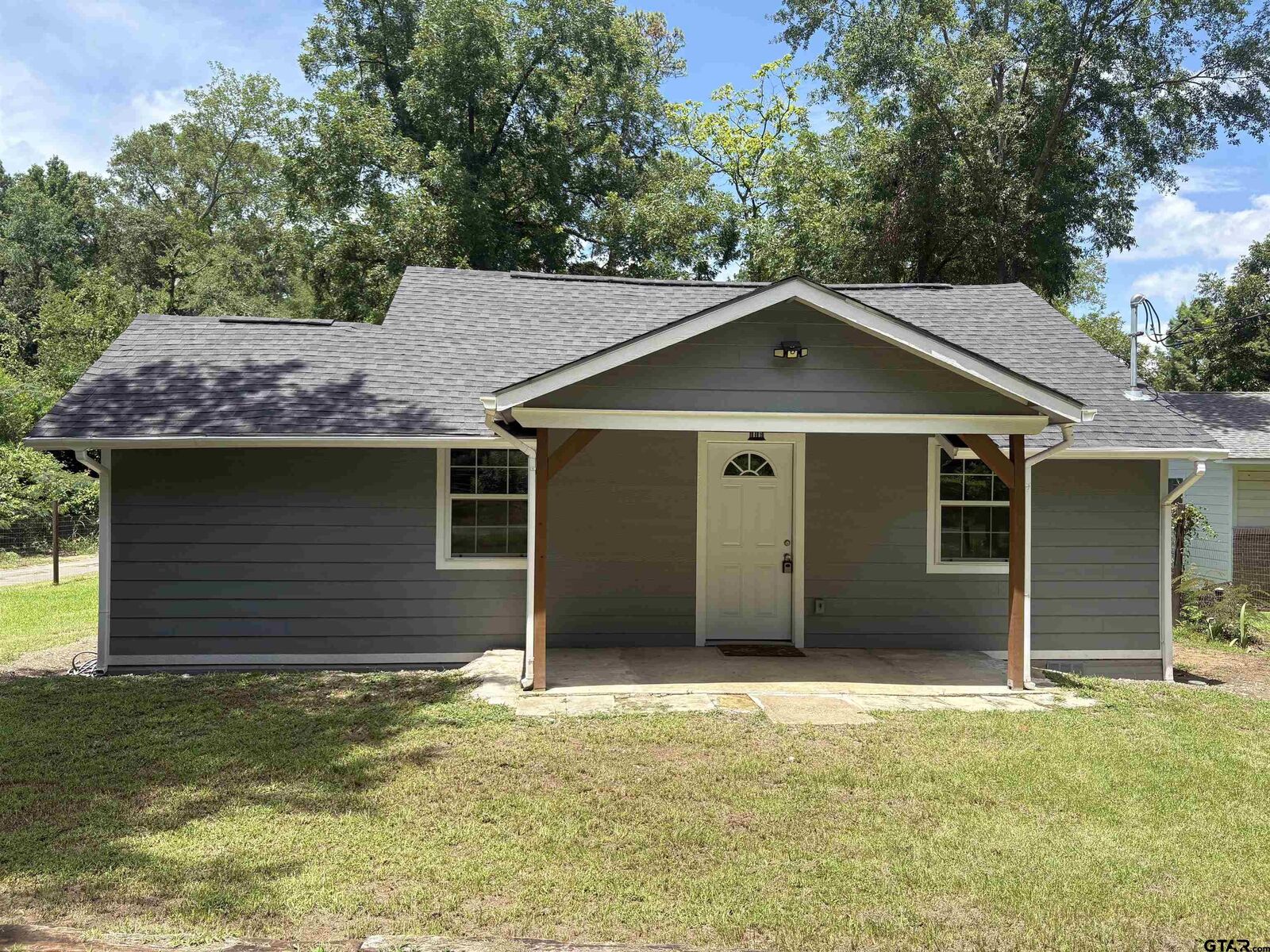 Property Photo: 816 Newsome TX 75644