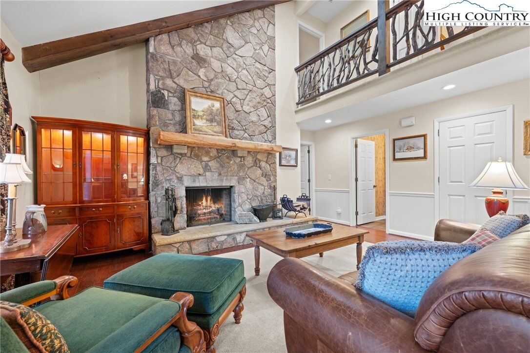 Property Photo:  385 Morningside Drive  NC 28605 