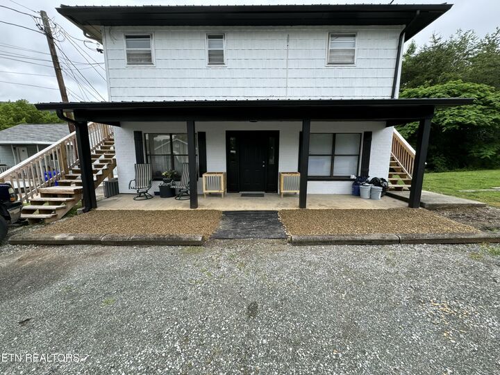 630 Carlock Ave C  Harriman TN 37748 photo