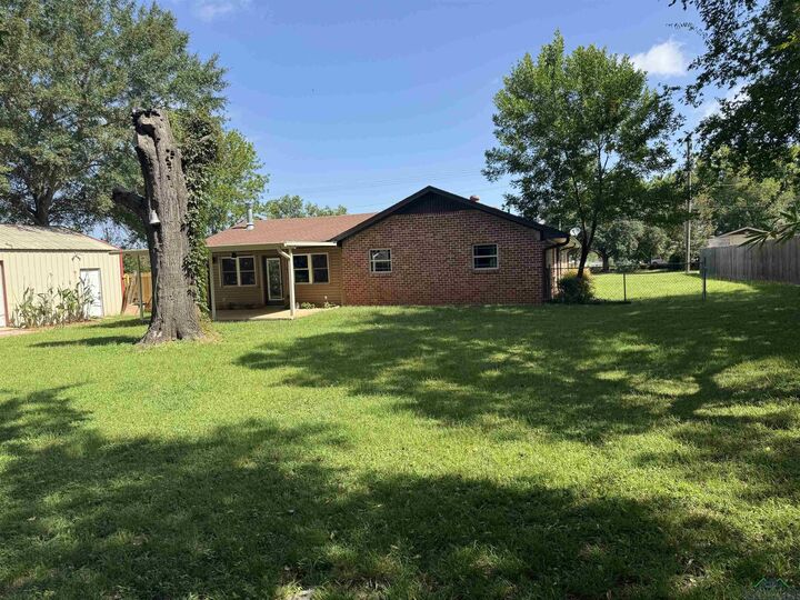 Property Photo: 3406 County Line Road TX 75662