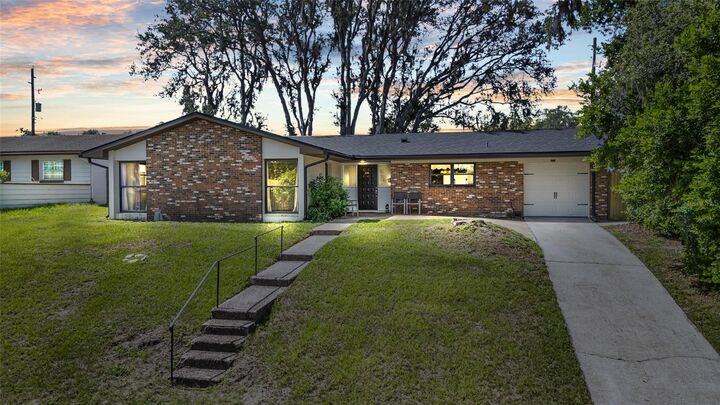 6206 Lost Tree Court  Orlando FL 32808 photo