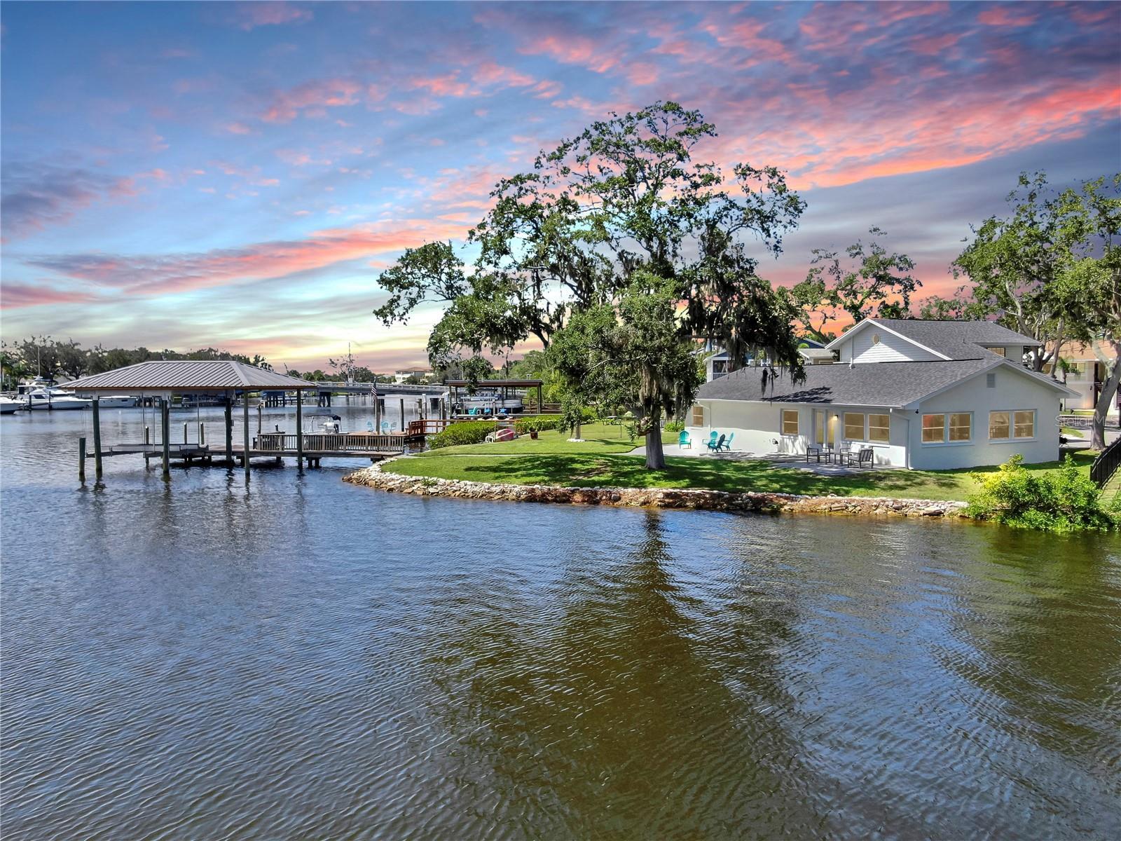 424 Doric Court  Tarpon Springs FL 34689 photo