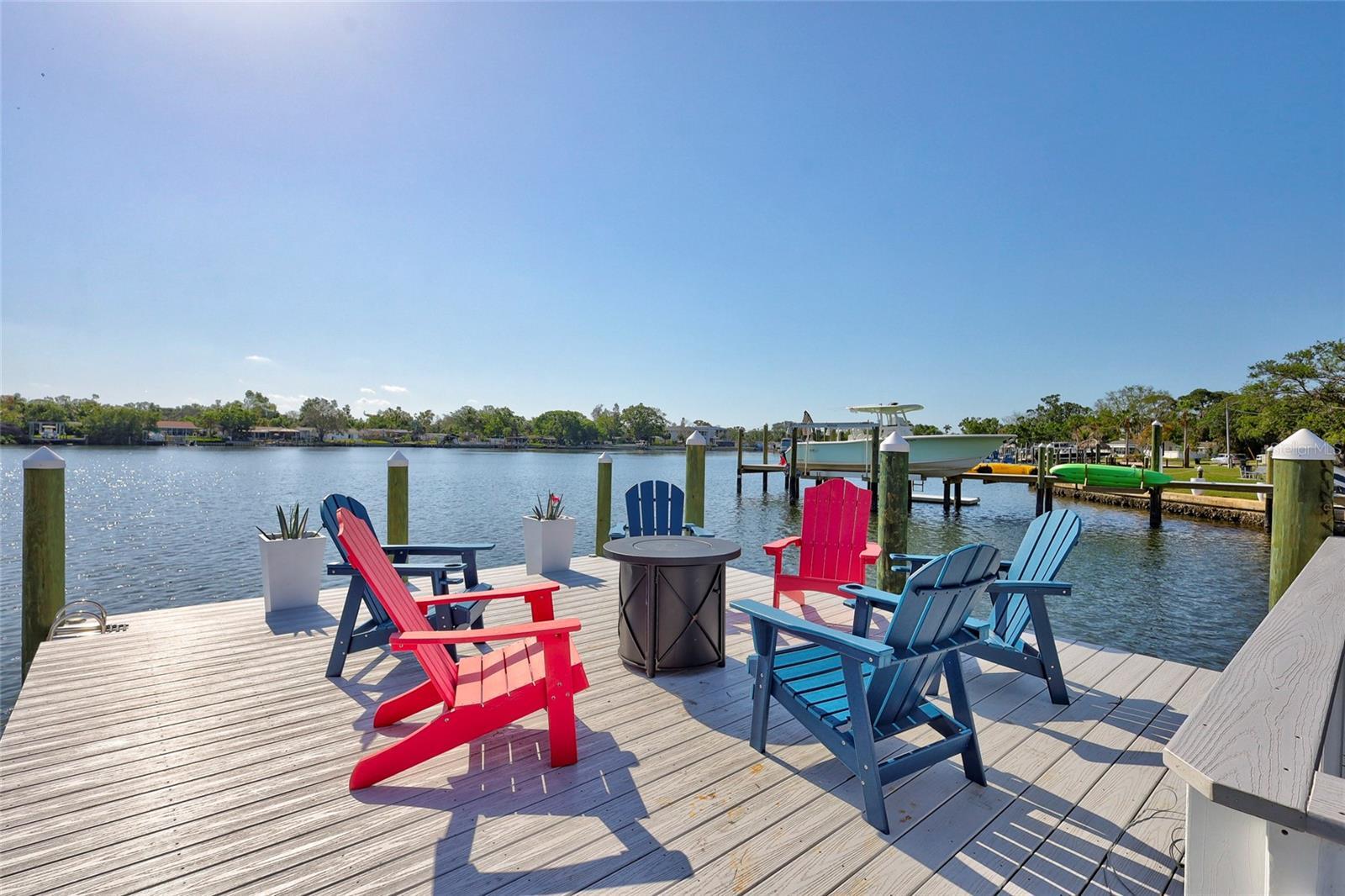 Property Photo: 4151 Sunrise Drive S FL 33705
