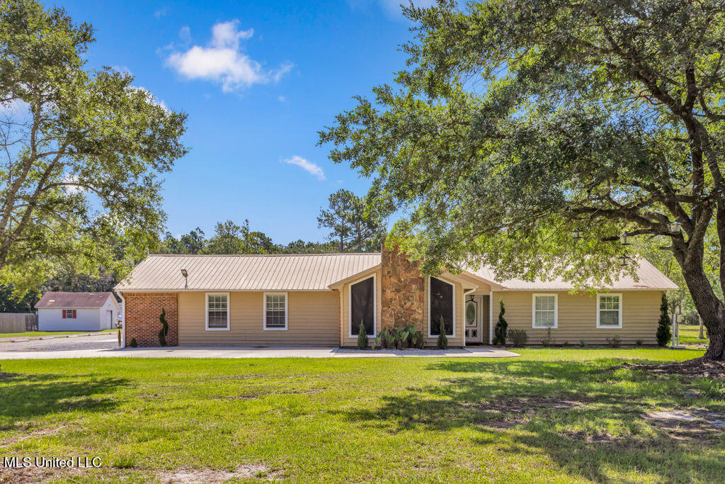 Property Photo:  2512 Old Shell Landing Road  MS 39564 