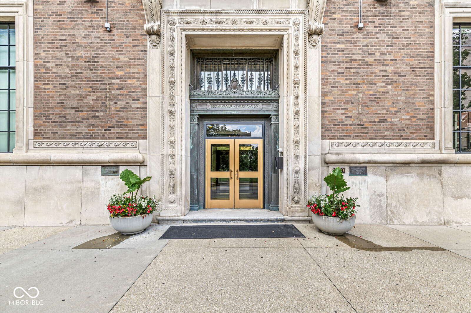 Property Photo: 350 N Meridian Street 901 IN 46204