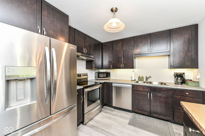 Property Photo: 9510 Bay Vista Drive E IN 46250