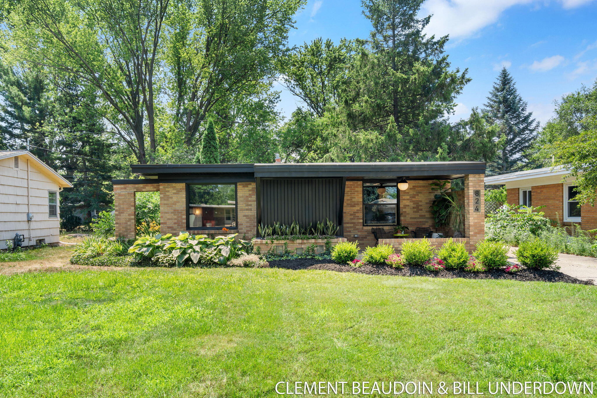 Property Photo:  824 W 24th Street  MI 49423 