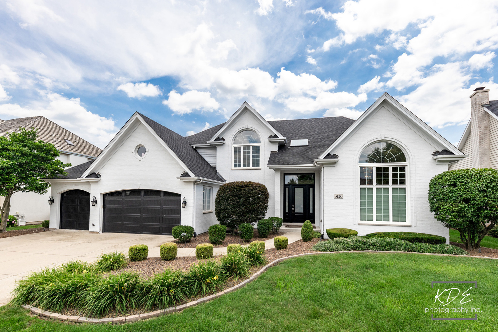 Property Photo:  