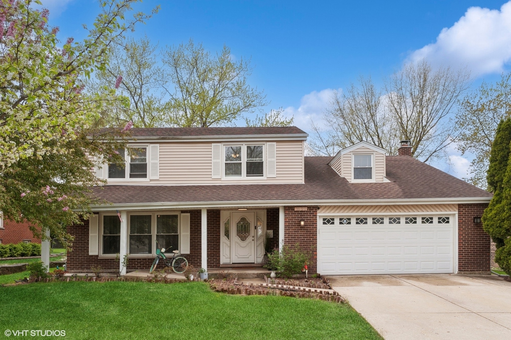 Property Photo:  1630 S Princeton Avenue  IL 60005 