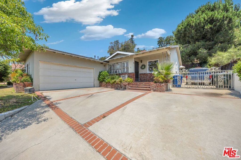 Property Photo: 733 Crescent Drive CA 91016