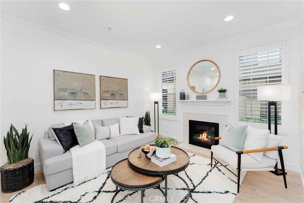Property Photo:  239 Gallery Way  CA 92782 