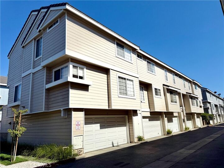 Property Photo: 2800 Plaza Del Amo 28 CA 90503