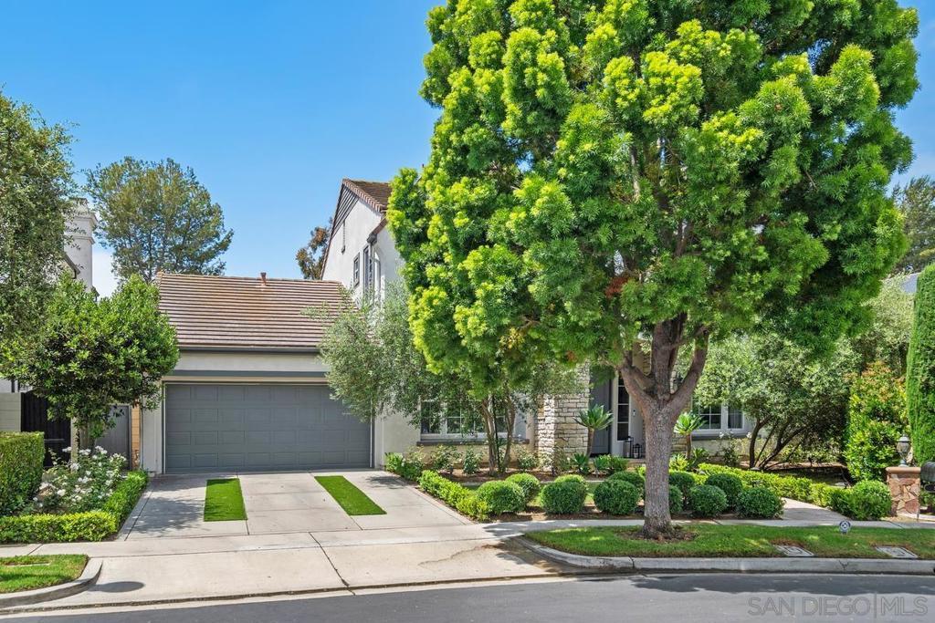 Property Photo:  50 Whitehall  CA 92660 