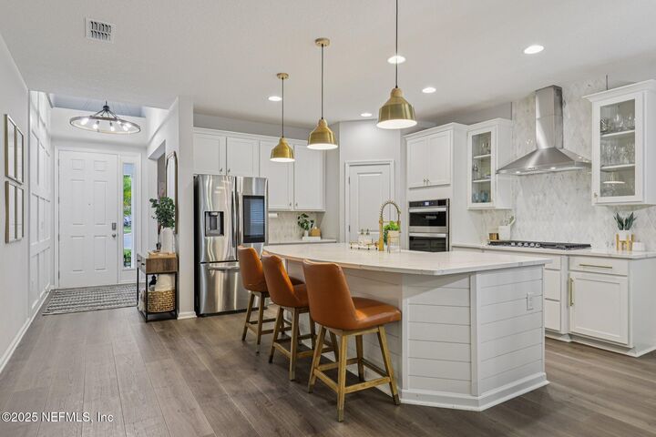 Property Photo:  606 Watervale Drive  FL 32092 
