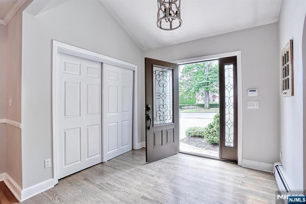 Property Photo: 324 Calvin Court NJ 07481