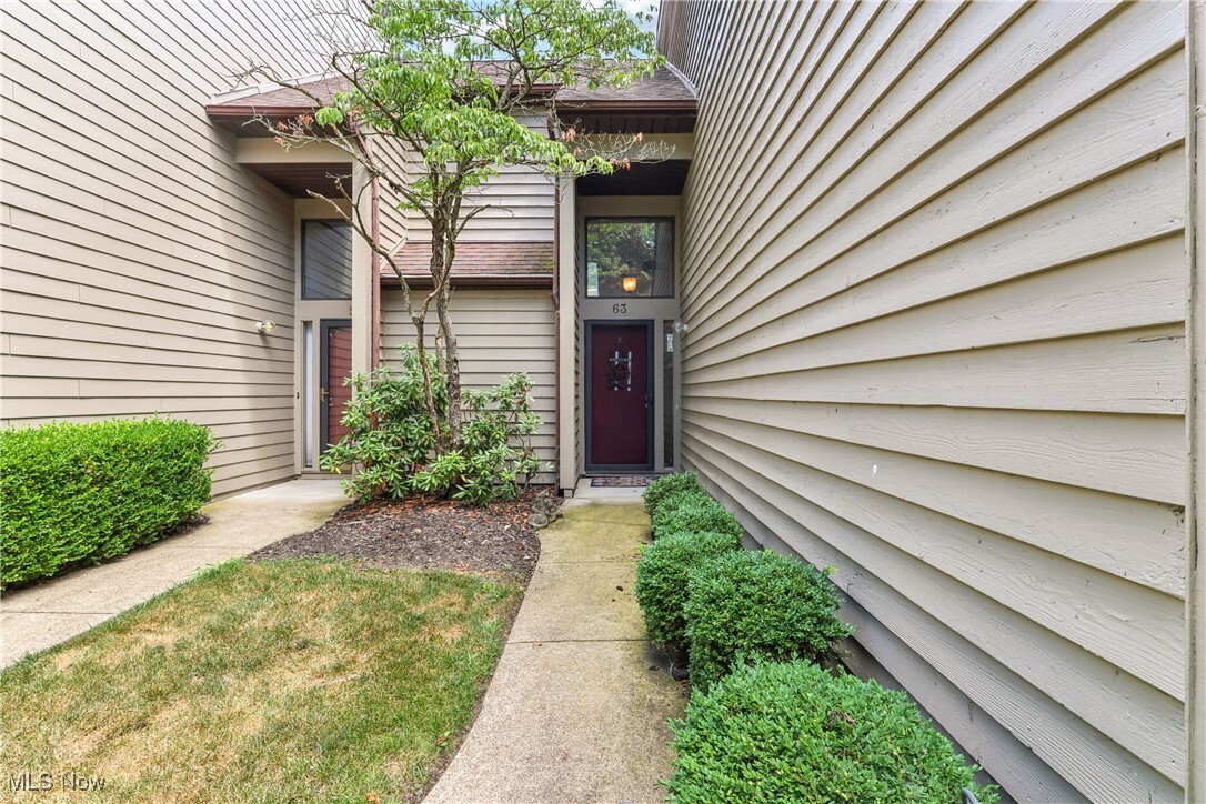 Property Photo:  63 Starboard Circle  OH 44319 