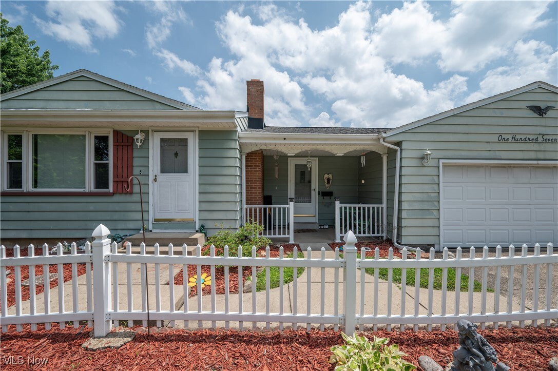 Property Photo: 117 S Inglewood Avenue OH 44515