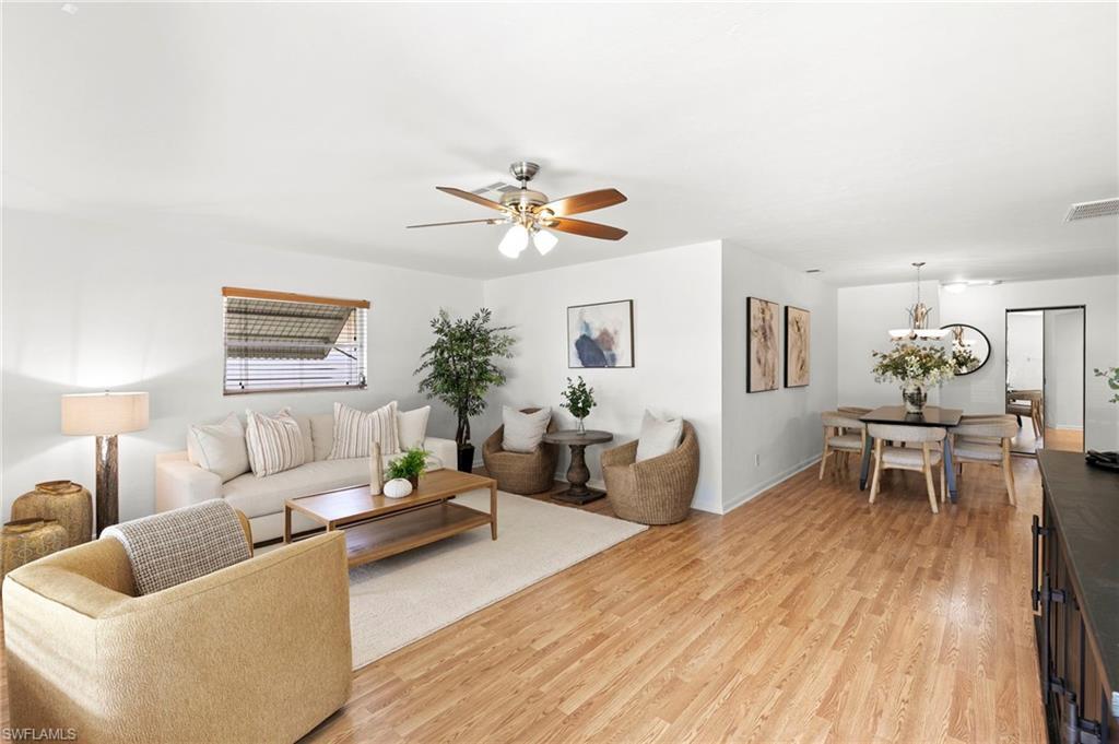 Property Photo: 522 108th Ave N FL 34108